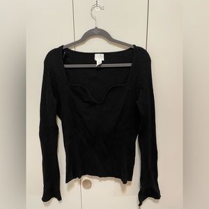 H&M Ribbed Sweetheart Neckline Sweater